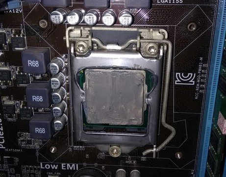 CPU